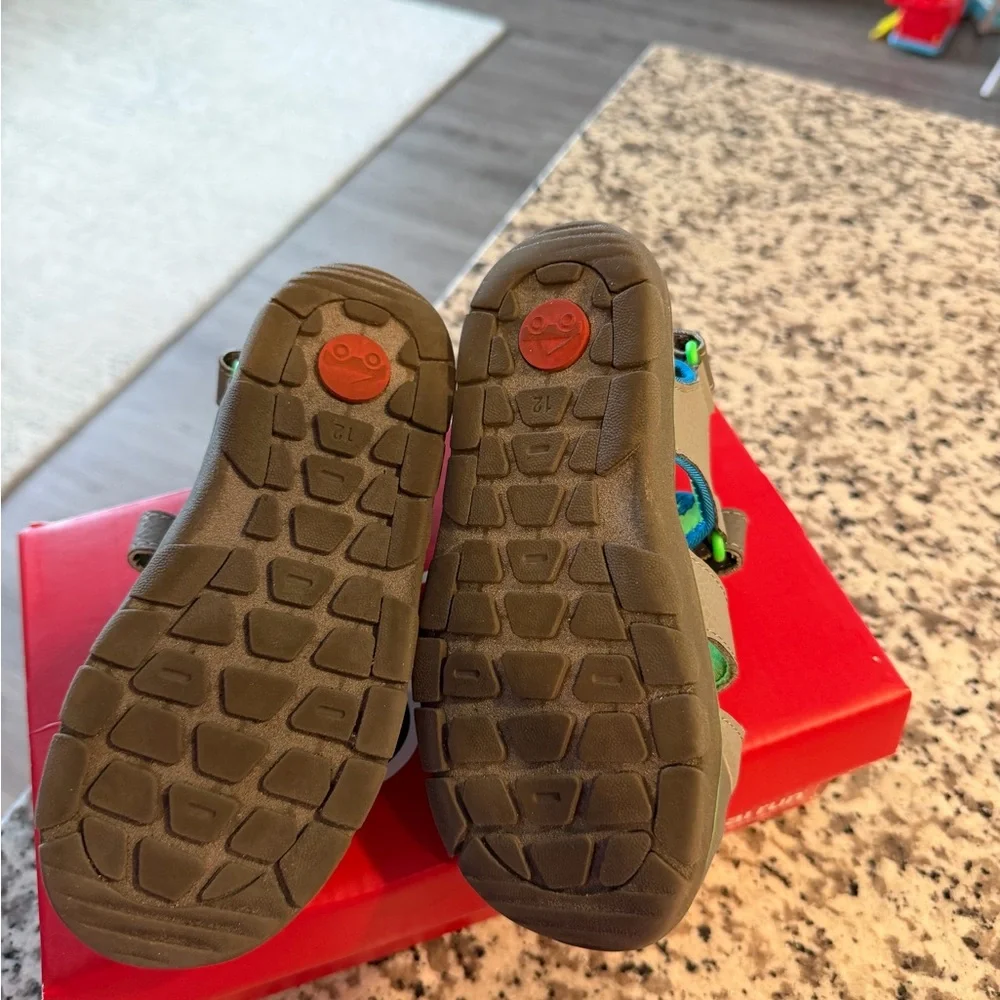See Kai Run Gray and Green Closed-Toe Kids Sandals